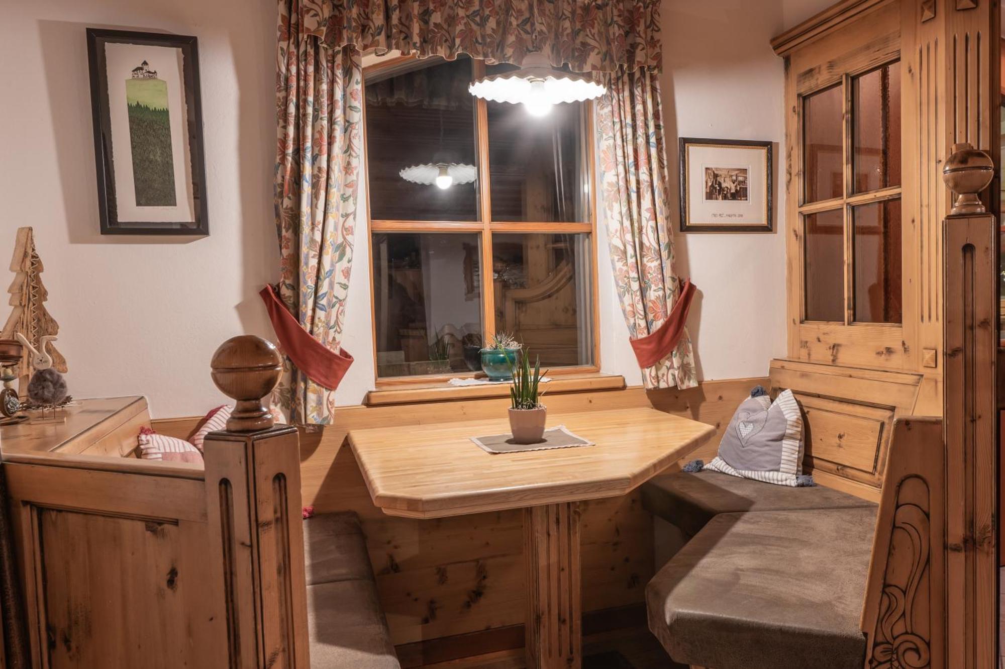 Rifugio La Para San Vigilio Di Marebbe Kültér fotó